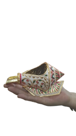 Girnar Meenakari Shankh Kalash | white & gold